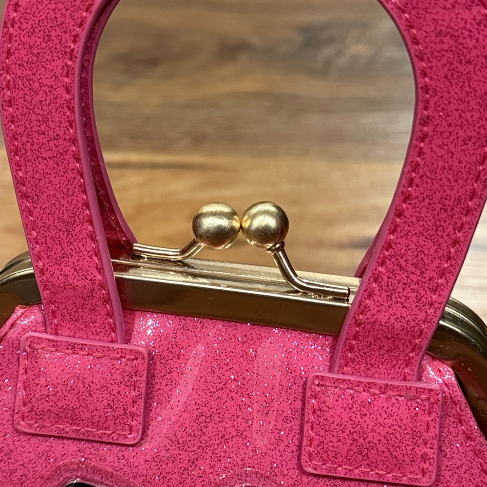 Universal Studios Hello Kitty Pink Sparkly Handbag w/Kisslock Snap Closure (EUC) - Picture 5 of 14